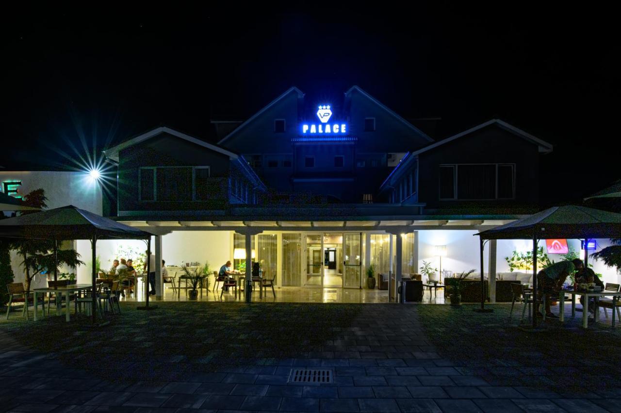 Vila Palace Caransebeş Exteriér fotografie