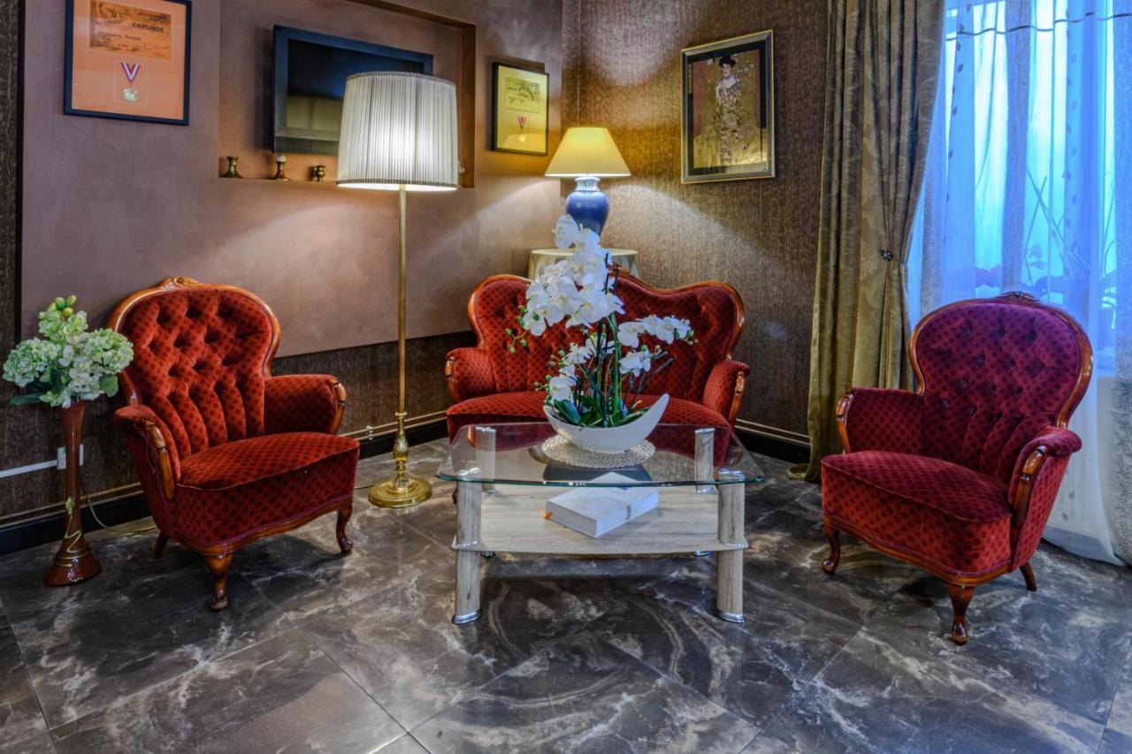 Vila Palace Caransebeş Exteriér fotografie