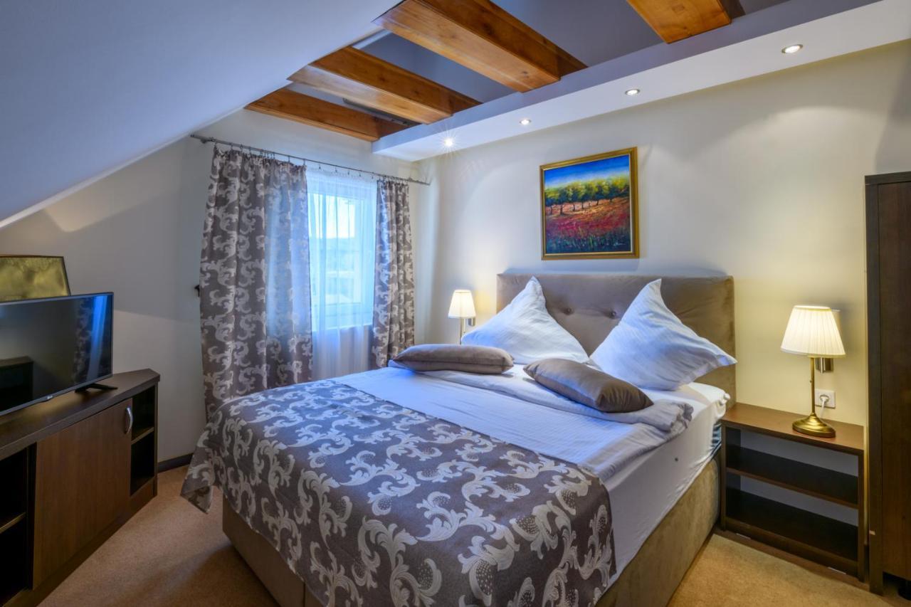 Vila Palace Caransebeş Exteriér fotografie