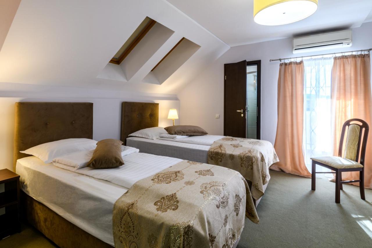 Vila Palace Caransebeş Exteriér fotografie